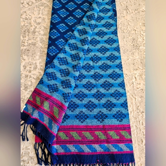 Hollister Shawl Scarf Fringe Blue Pink Lime - Picture 3 of 4